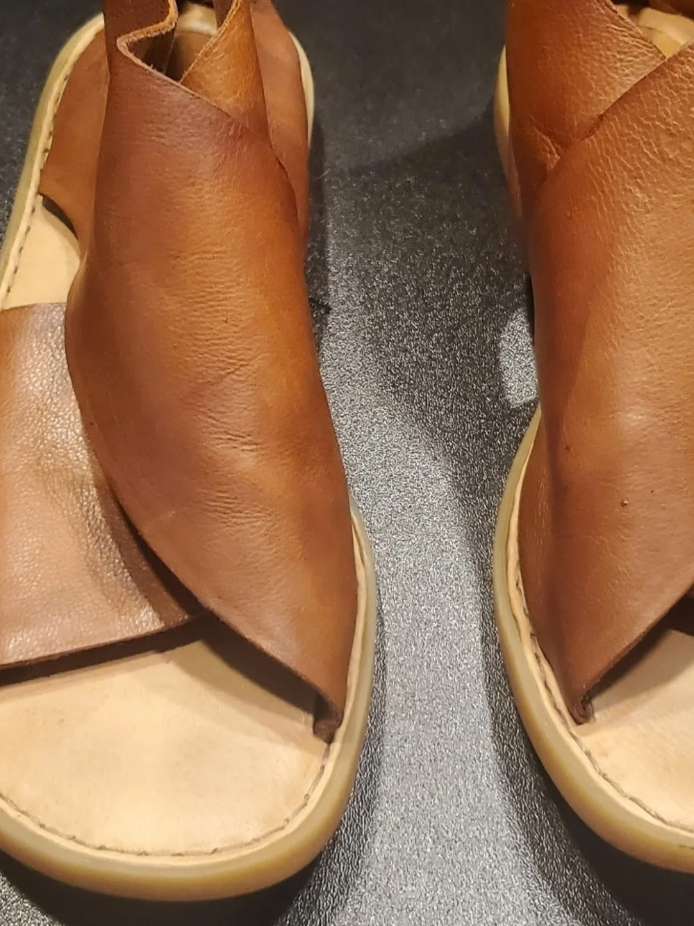 Born Leather Sandal IWA Womens Size 8 - Picture 1 of 9